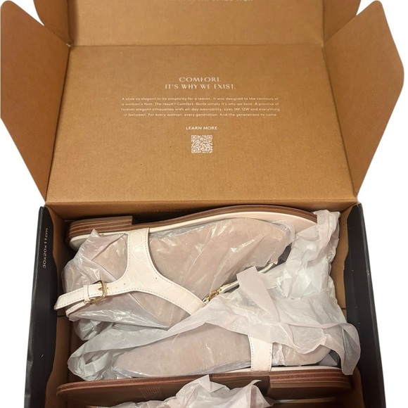 NWT Naturalizer White Leather Sandals Size 10 Wide - Picture 7 of 8